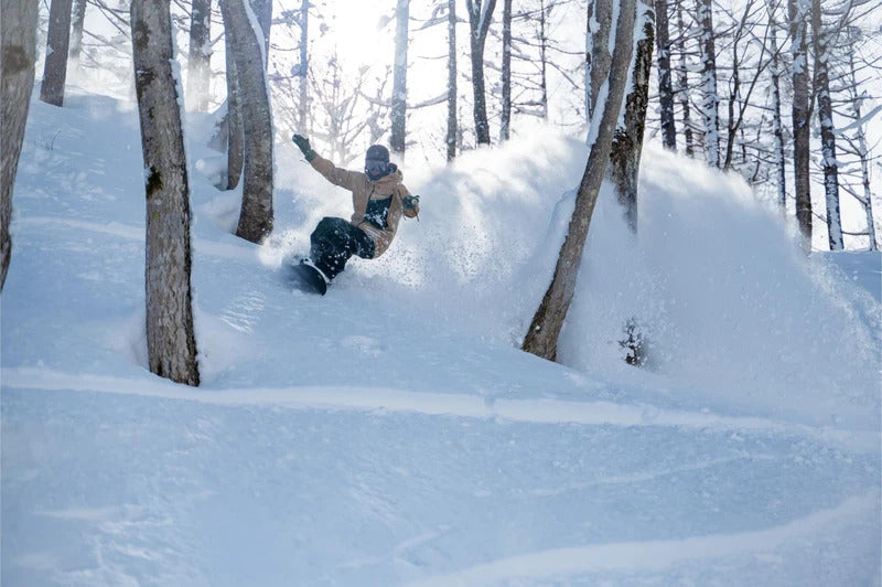 Tree skiing in Madarao, Nagano